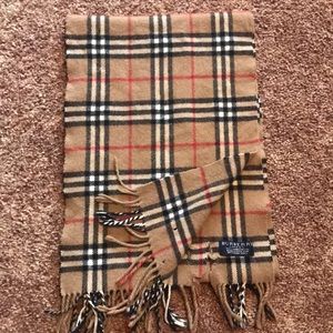 Burberry Lambswool Scarf -Slightly Damaged